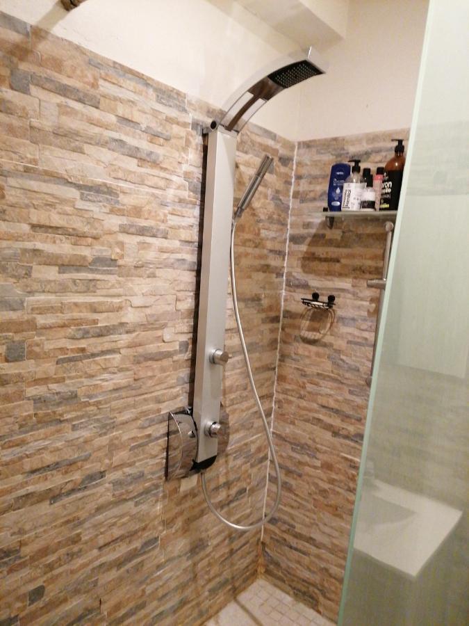 Jolie Chambre Climatisee Avec Balcon Chez L'Habitant Saint-Pierre Kültér fotó